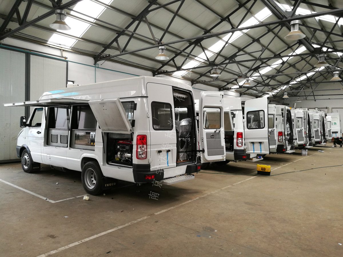 依維柯A40服務(wù)車 多場(chǎng)景專用汽車的卓越之選