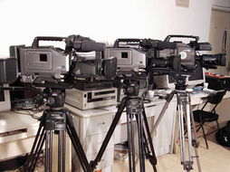 視覺呈現(xiàn)的藝術(shù)與科技 全面解析攝像、攝影與展覽生產(chǎn)供應(yīng)商的價(jià)值鏈